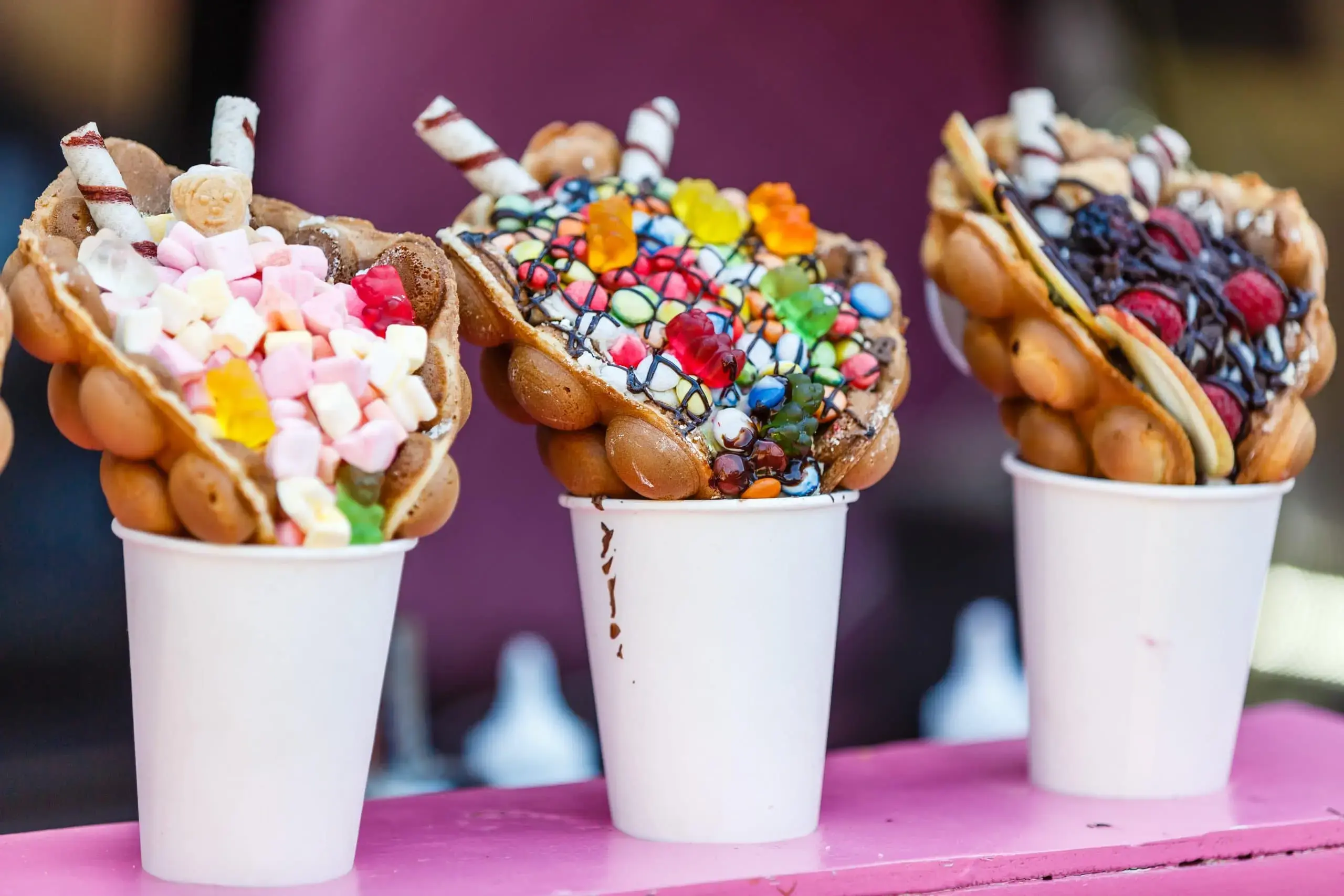 Bubble waffles garnies gros plan